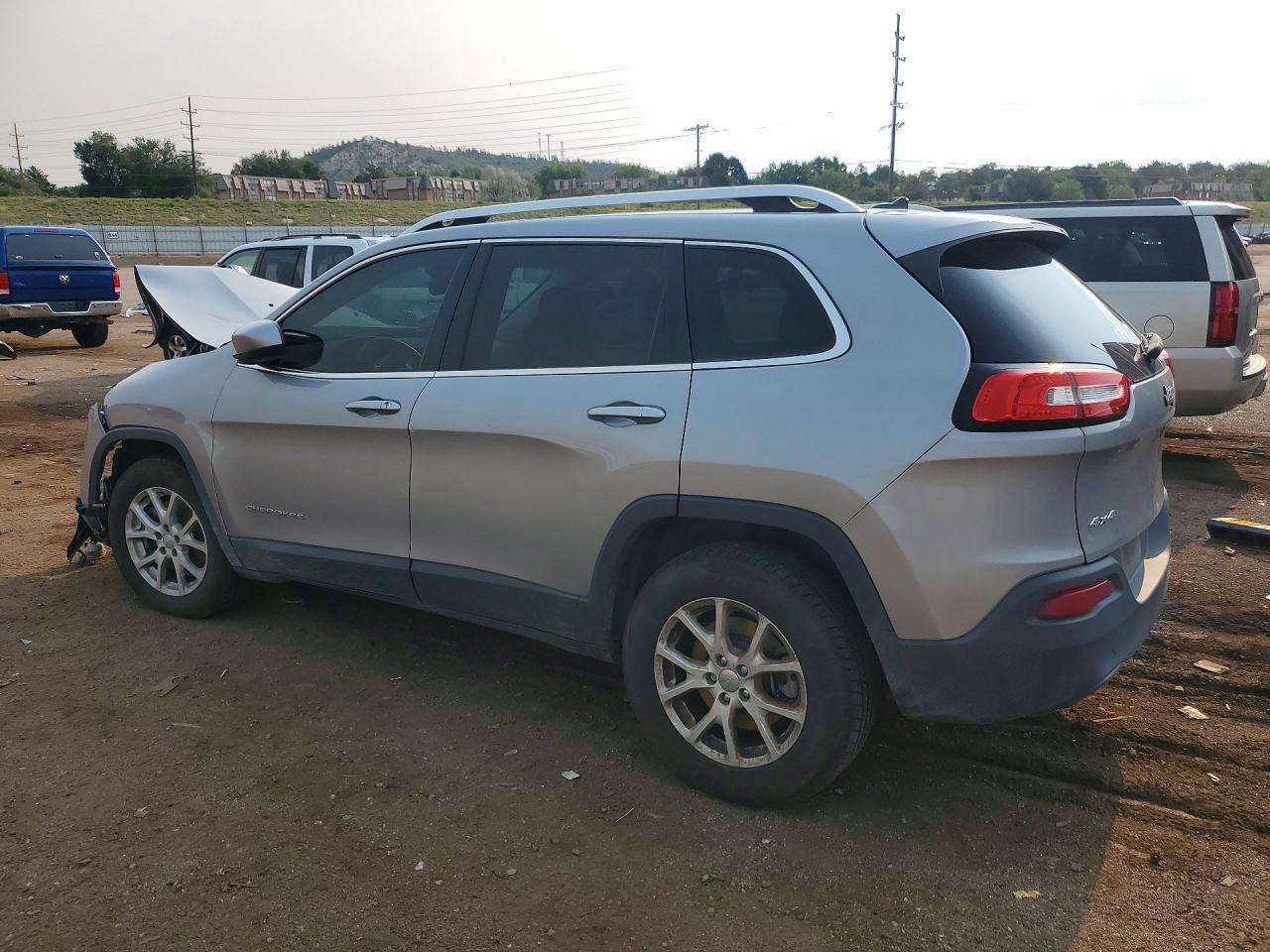 2015 Jeep Cherokee Latitude - Фото 2