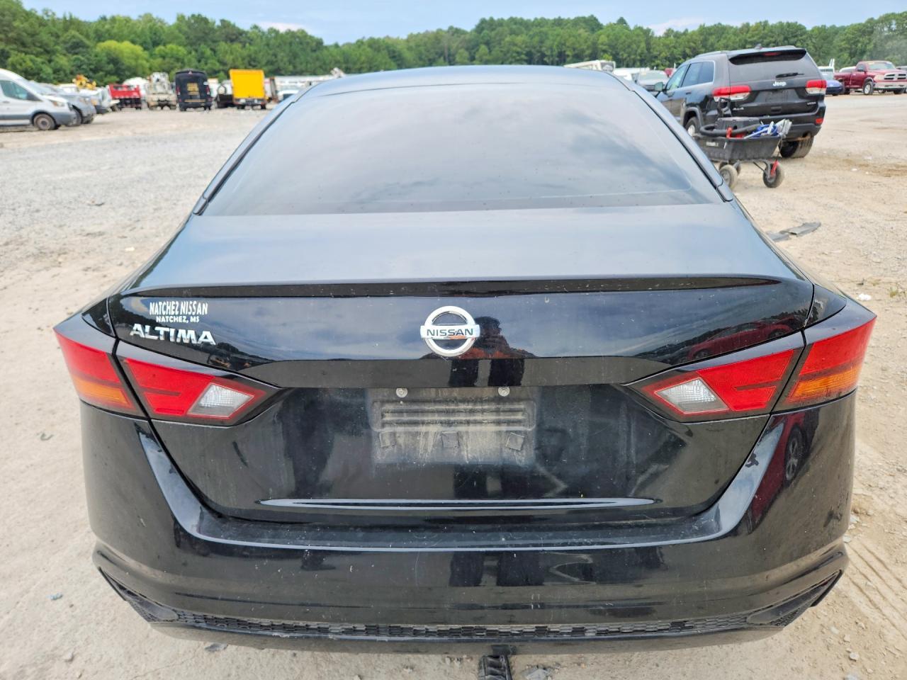 2022 Nissan Altima S - Image 6