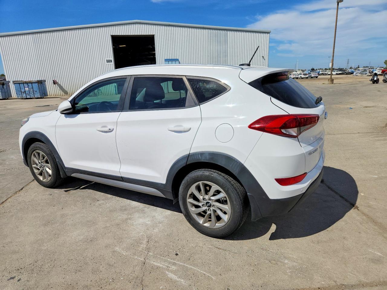 2017 Hyundai Tucson Se - Image 2