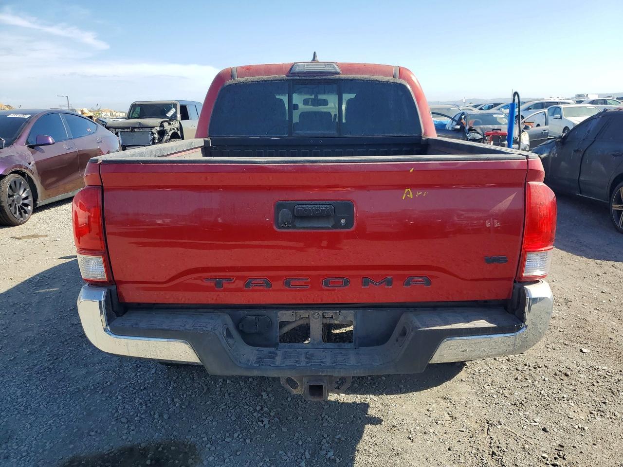 2016 Toyota Tacoma Trd Off-Road - Image 6