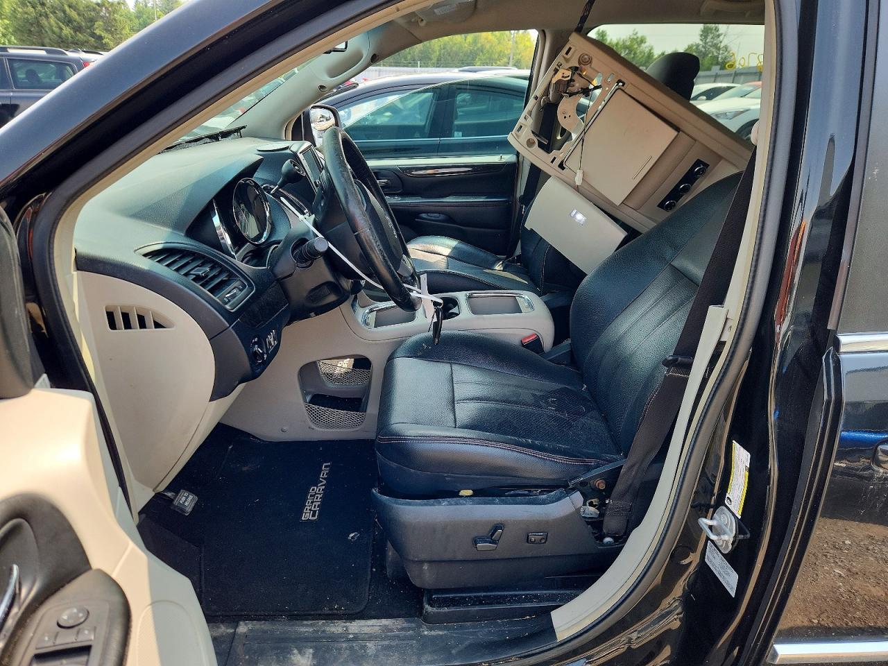 2017 Dodge Grand Caravan Crew - Image 7