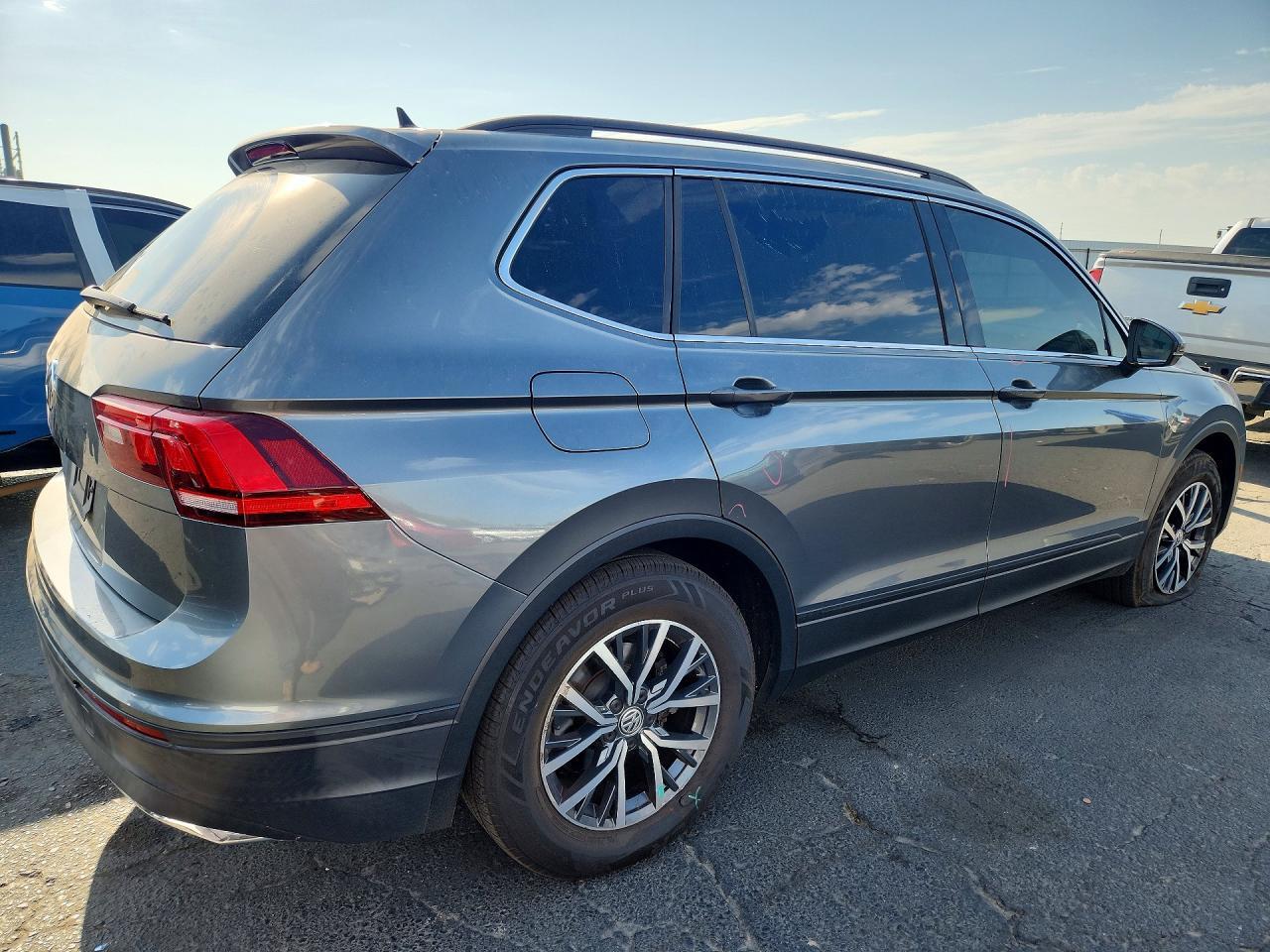 2019 Volkswagen Tiguan Se - Фото 3