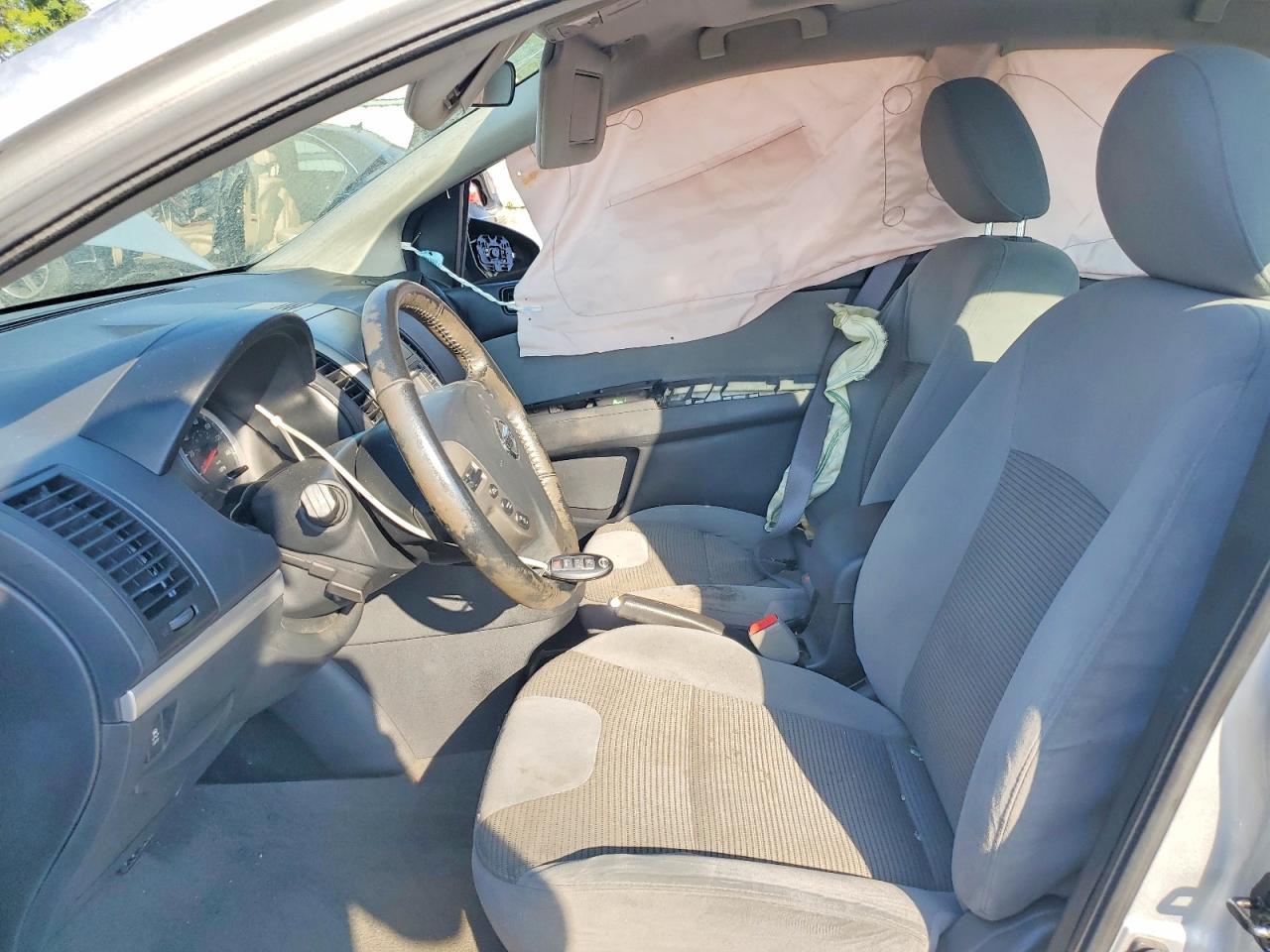 2012 Nissan Sentra 2.0 - Image 7