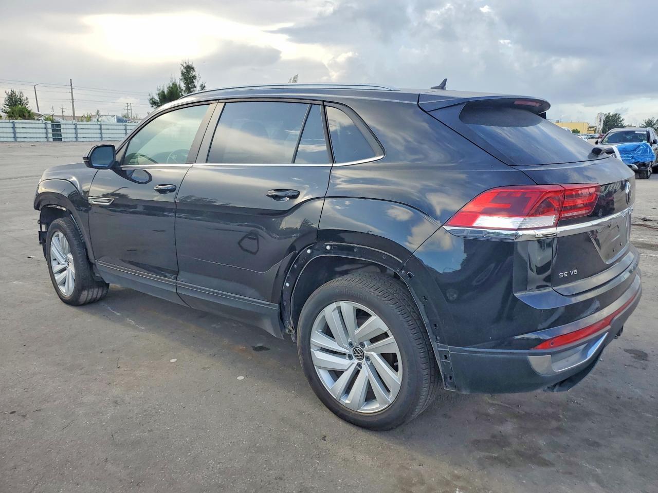 2021 Volkswagen Atlas Cross Sport Se - Фото 2