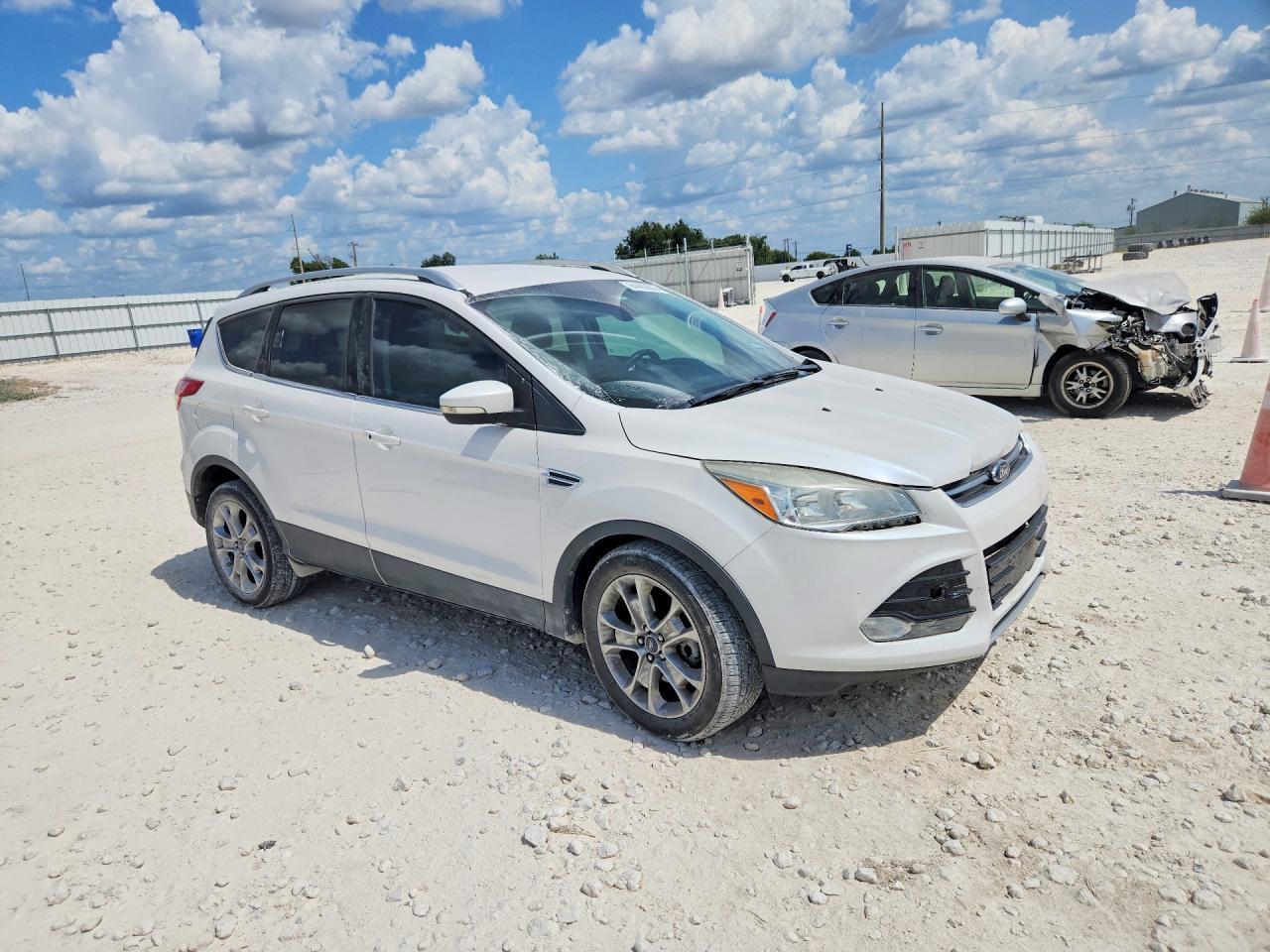 2014 Ford Escape Titanium - Image 4