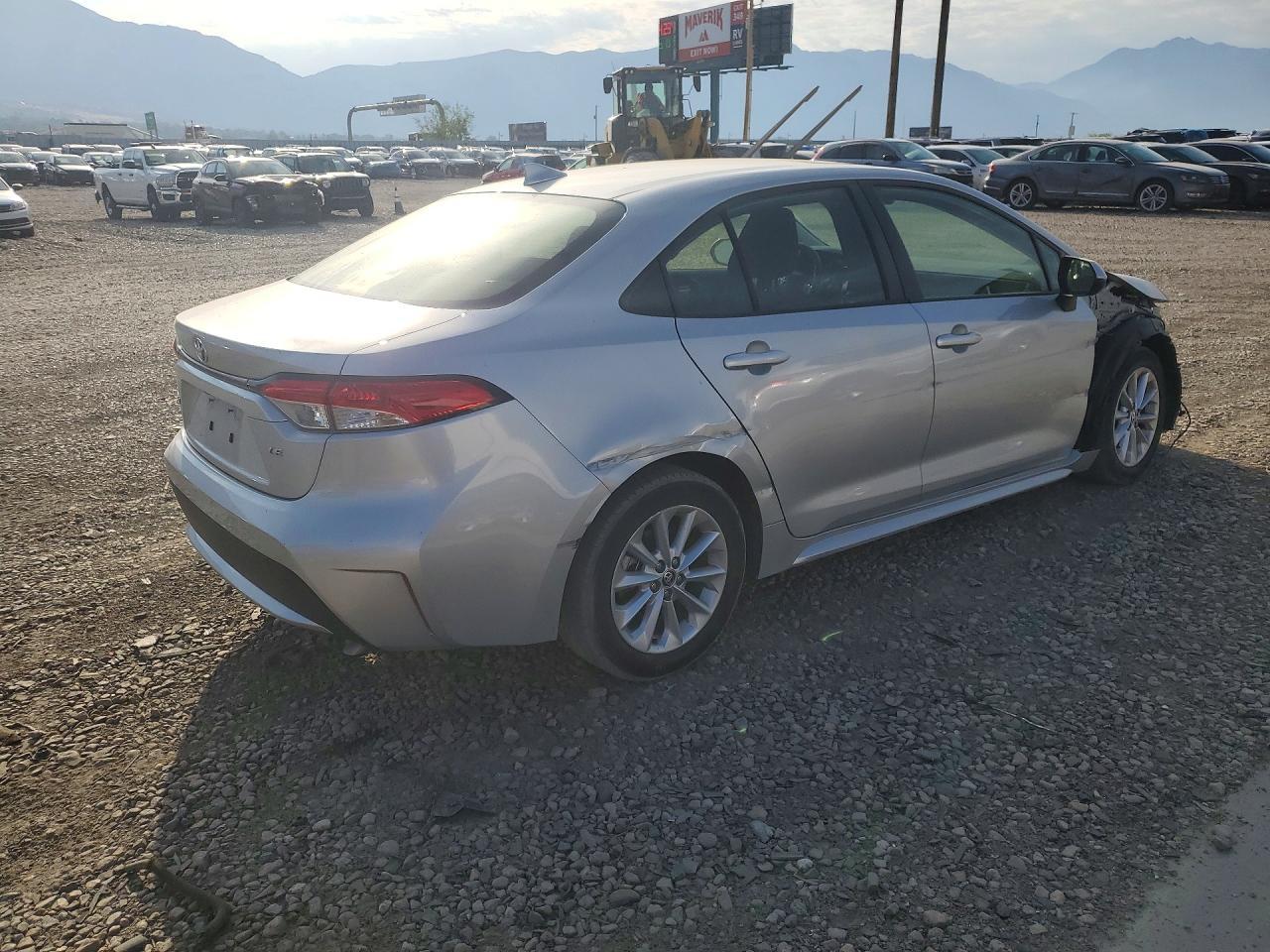 2022 Toyota Corolla Le - Фото 3