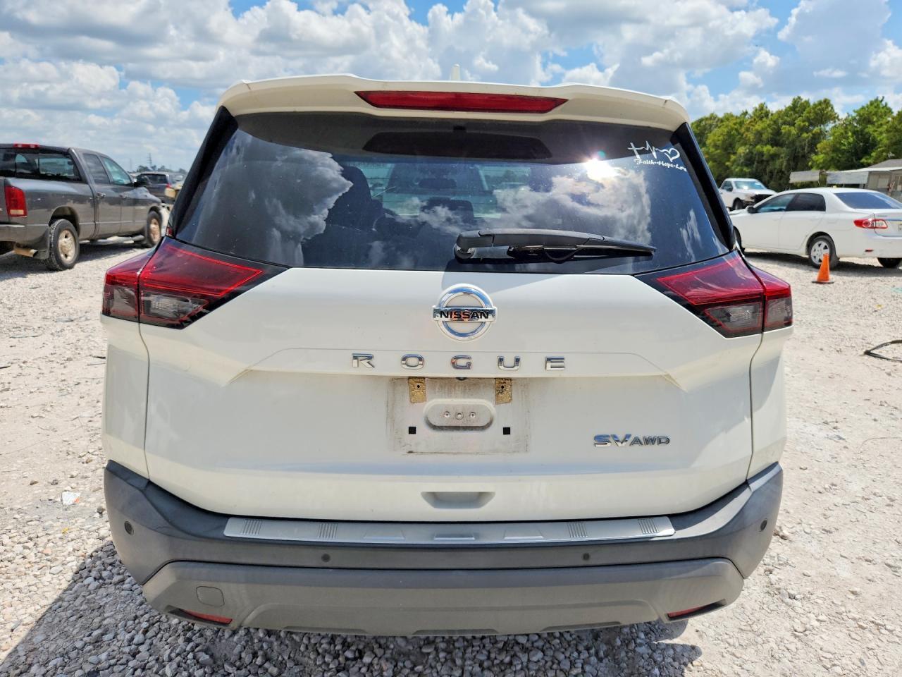 2021 Nissan Rogue Sv - Image 6
