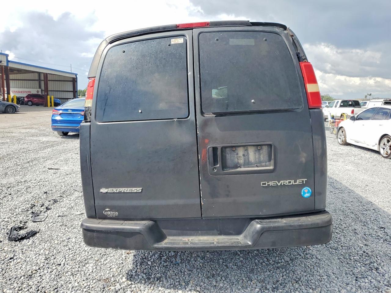 2005 Chevrolet Express G2500 - Фото 6
