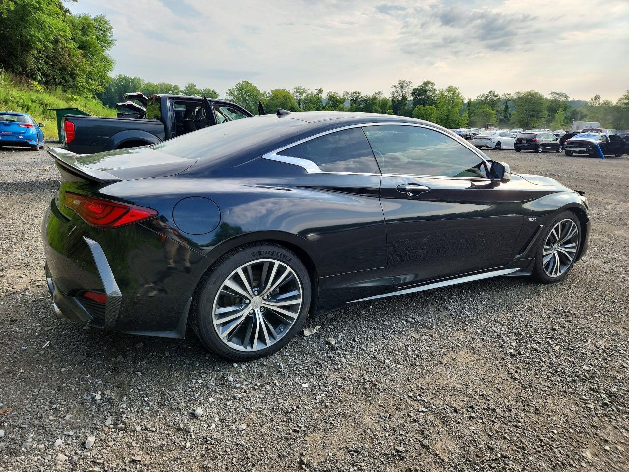 2017 Infiniti Q60 3.0T Premium - Фото 3