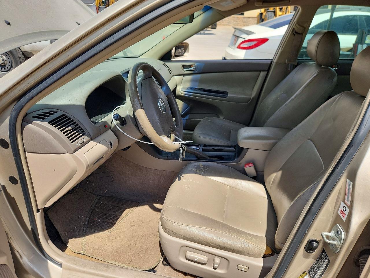 2005 Toyota Camry Le - Image 7