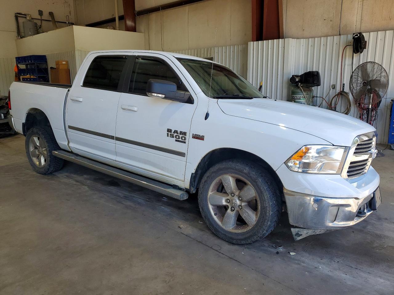 2019 Ram 1500 Classic Slt - Image 4