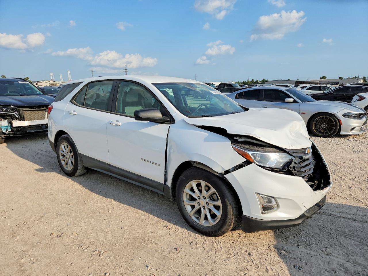 2018 Chevrolet Equinox Ls - Фото 4