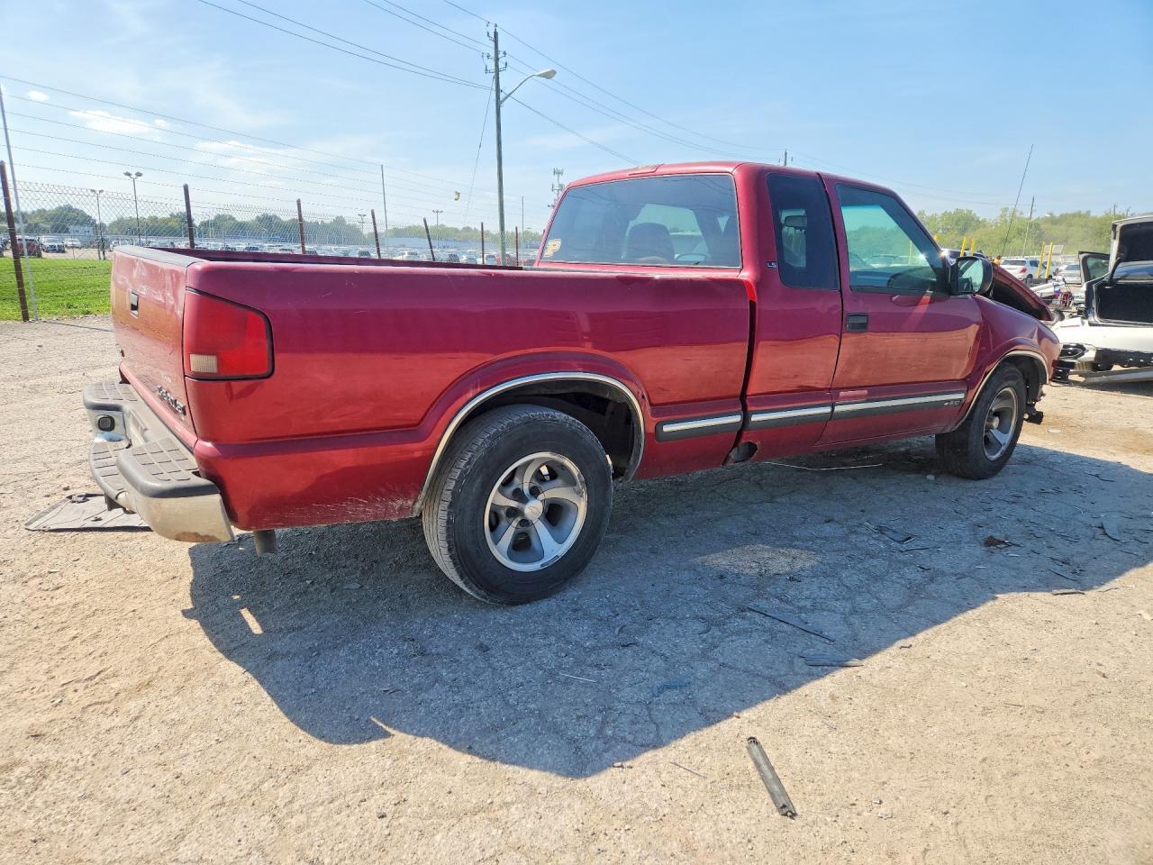 2001 Chevrolet S Truck S10 - Фото 3