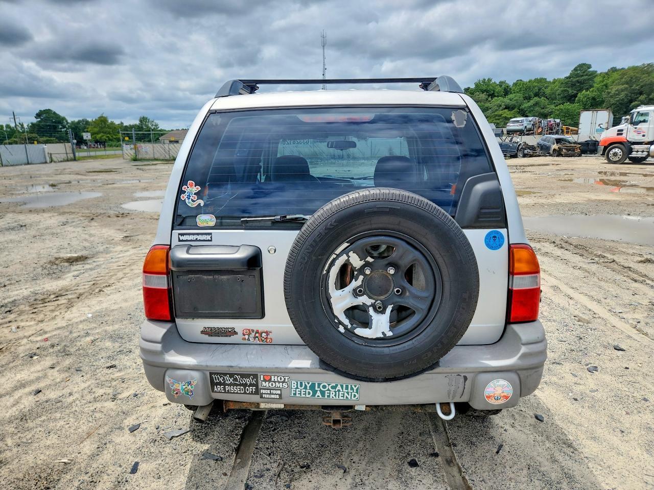 2000 Chevrolet Tracker - Image 6