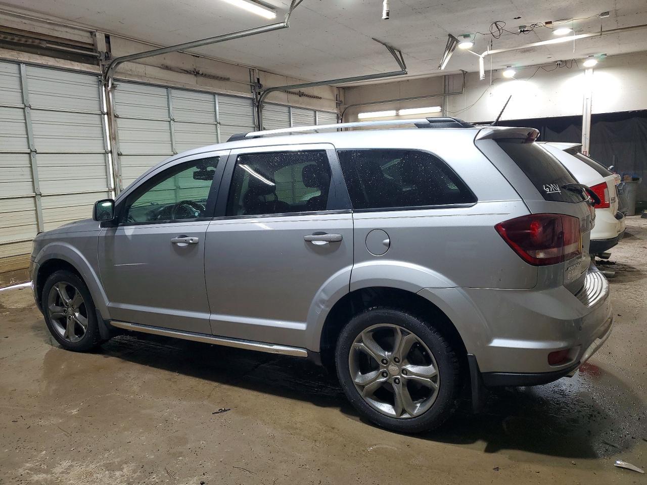 2016 Dodge Journey Crossroad - Фото 2