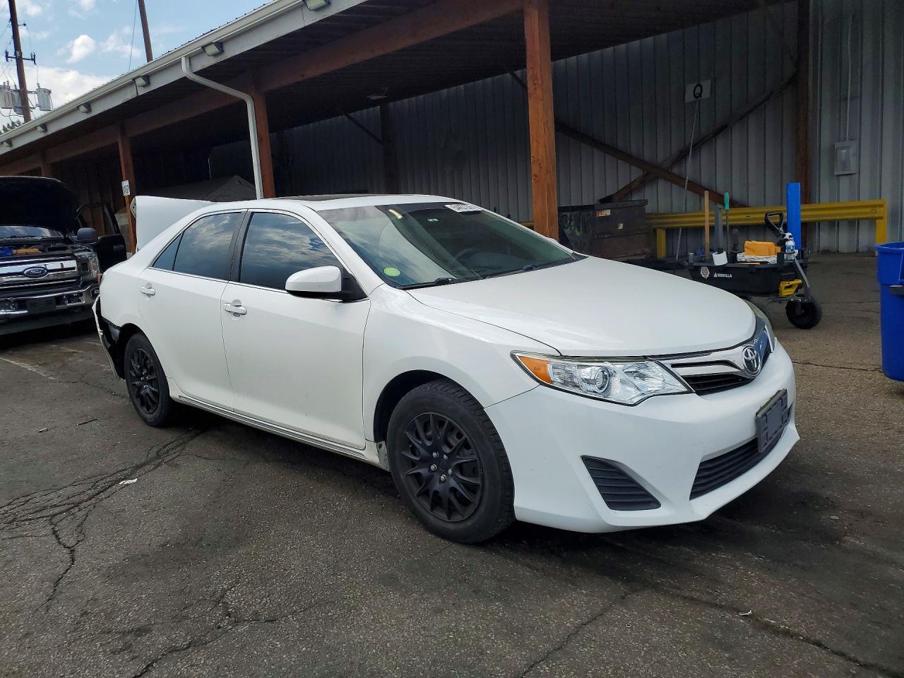 2012 Toyota Camry Le - Фото 4