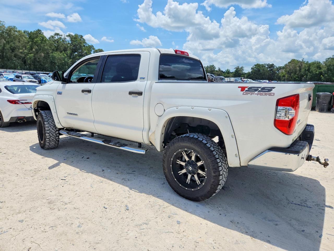 2016 Toyota Tundra Sr5 - Фото 2