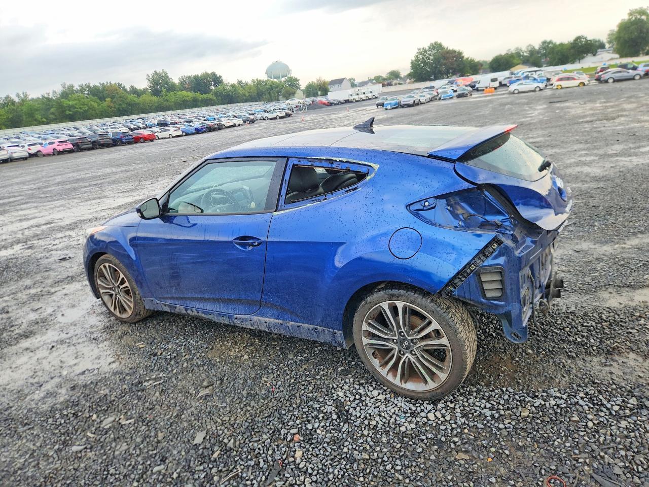 2016 Hyundai Veloster Turbo - Image 2