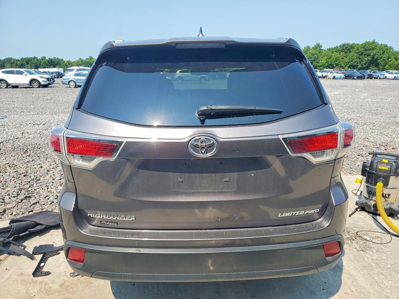 2016 Toyota Highlander Limited Platinum - Image 6