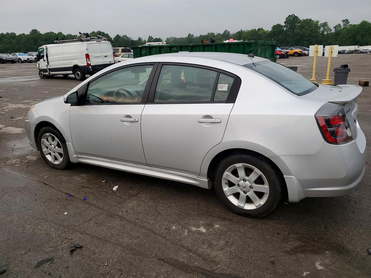 2011 Nissan Sentra 2.0 - Image 2