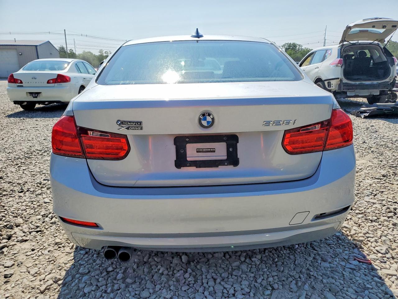 2015 BMW 328 Xi Sulev - Image 6