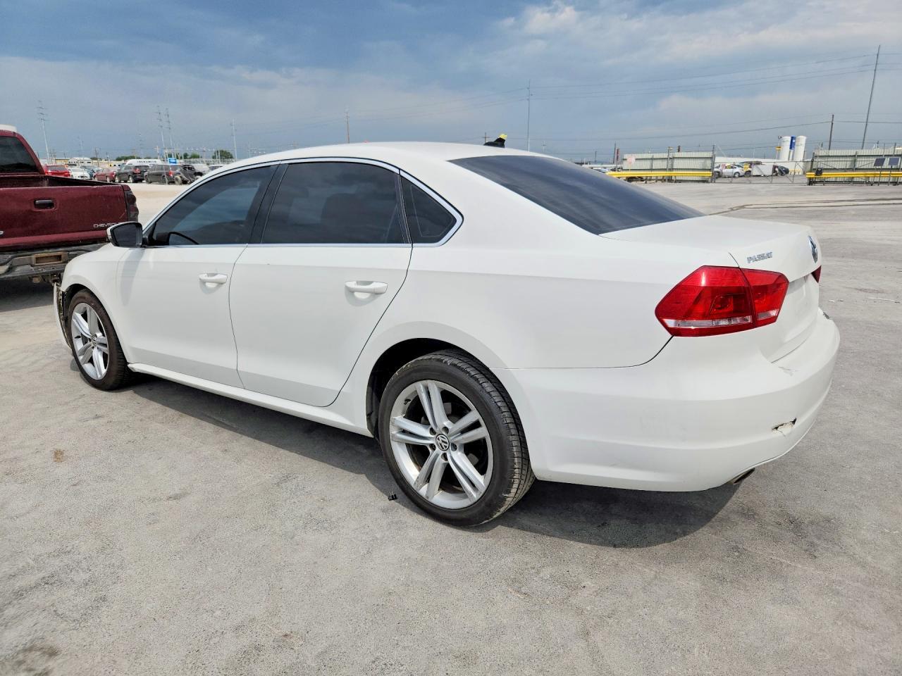 2015 Volkswagen Passat Se - Фото 2