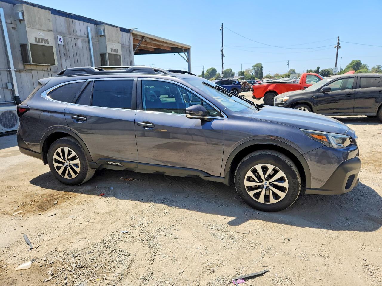 2022 Subaru Outback Premium - Image 4