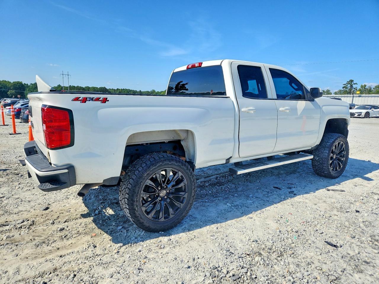 2018 Chevrolet Silverado K1500 - Фото 3