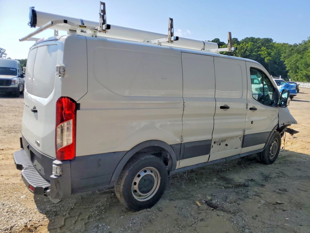 2018 Ford Transit T-250 - Image 3