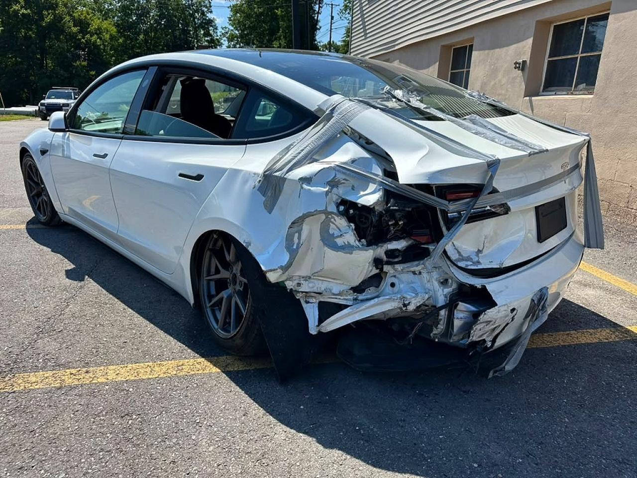 2021 Tesla Model 3 - Фото 2