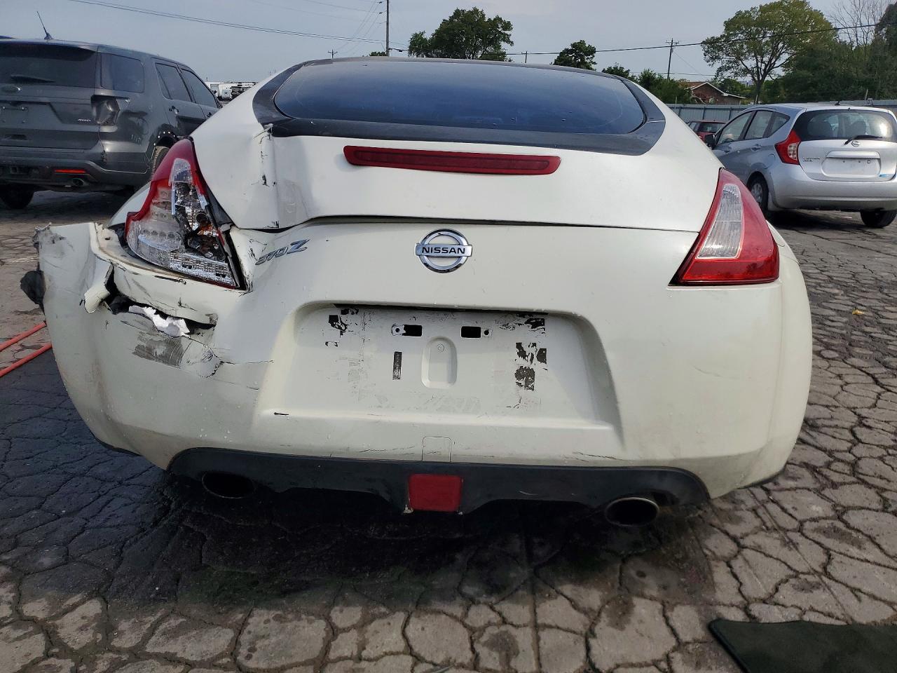 2017 Nissan 370Z Base - Фото 6