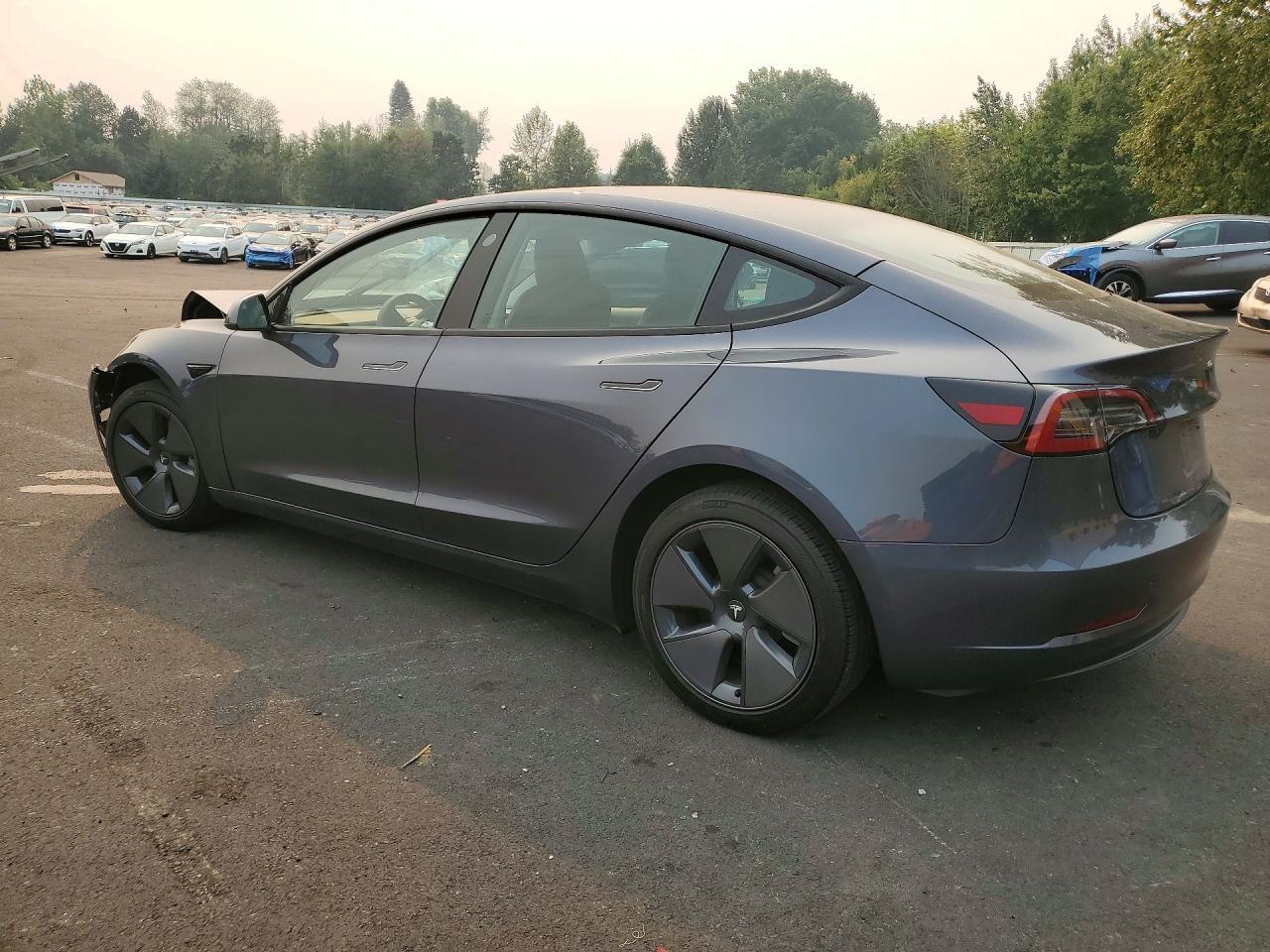 2023 Tesla Model 3 - Фото 2