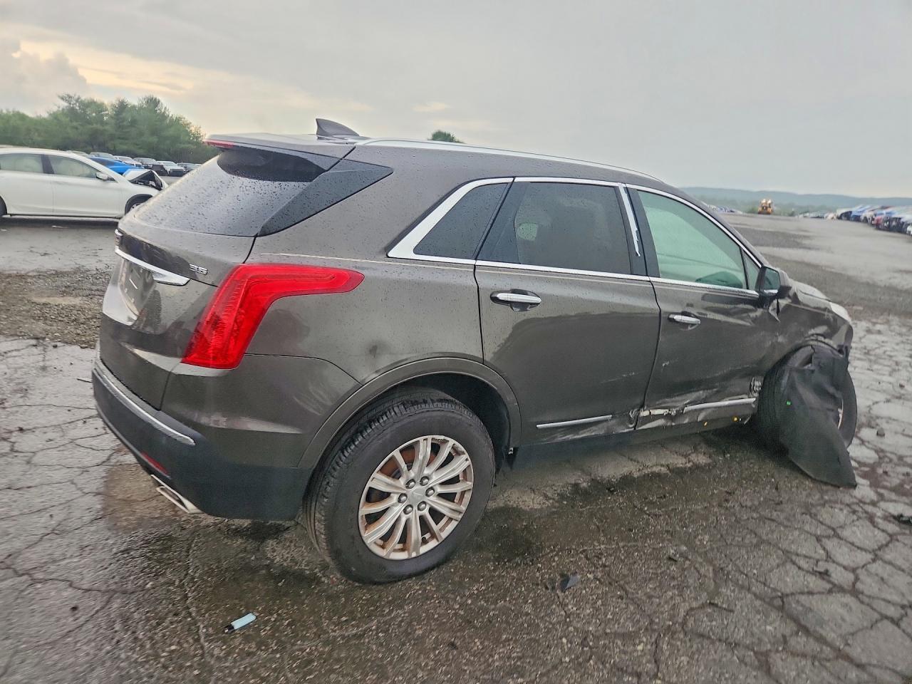 2019 Cadillac Xt5 - Image 3