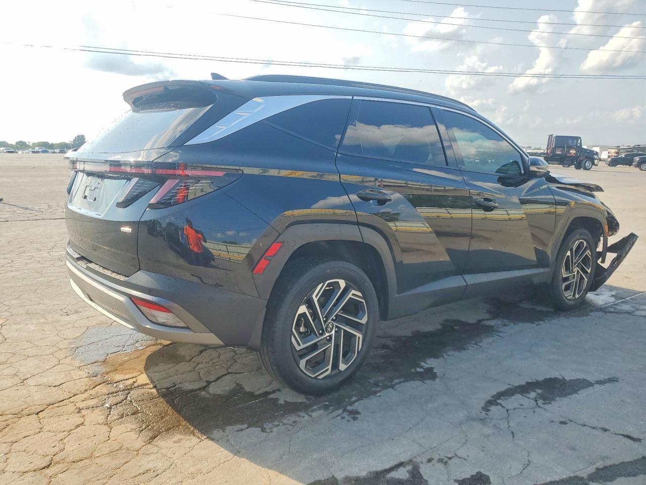 2025 Hyundai Tucson Limited - Фото 3