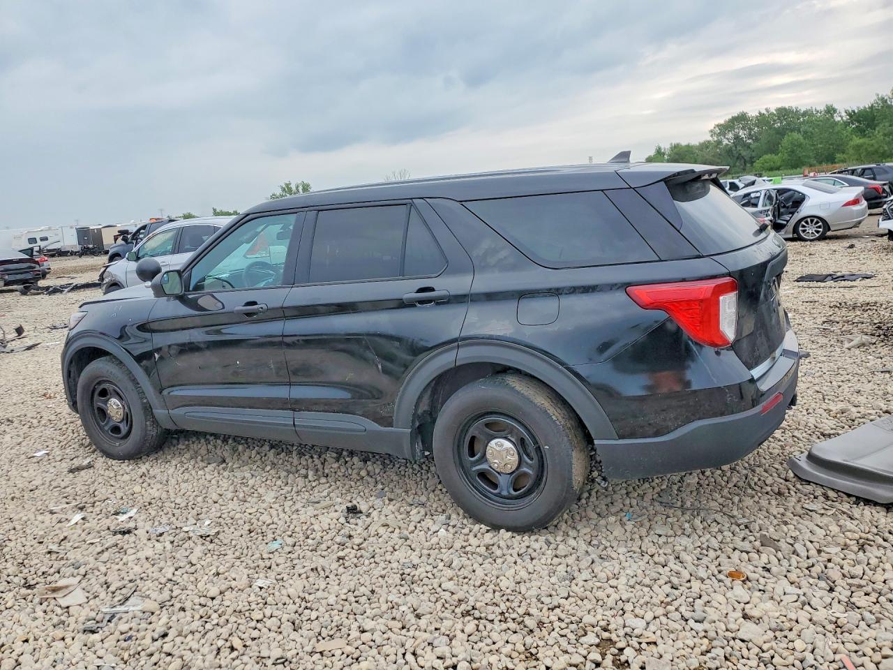 2022 Ford Explorer Police Interceptor - Фото 2
