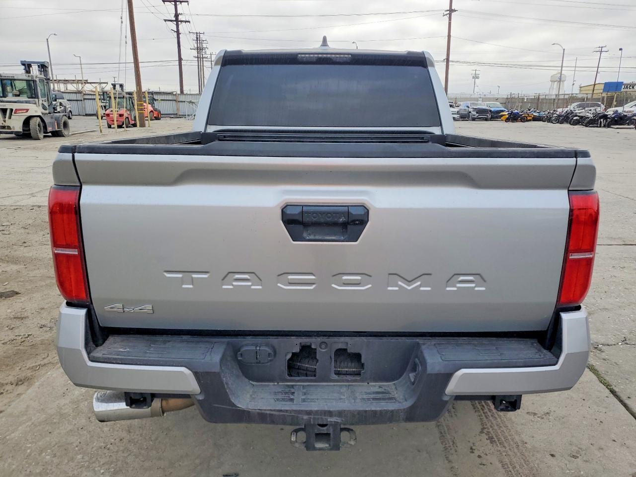 2025 Toyota Tacoma Sr5 - Image 6