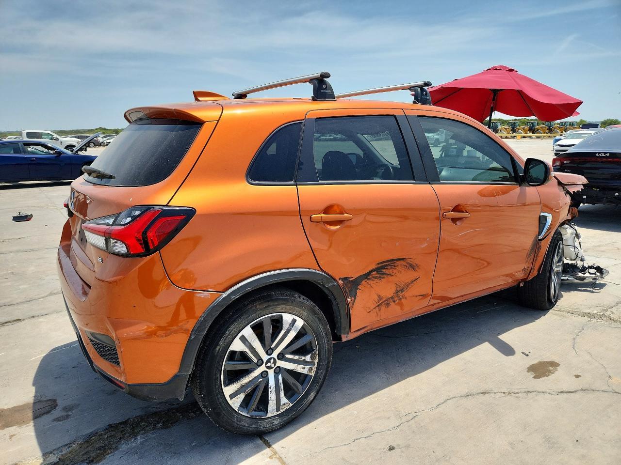 2022 Mitsubishi Outlander Sport Se - Фото 3