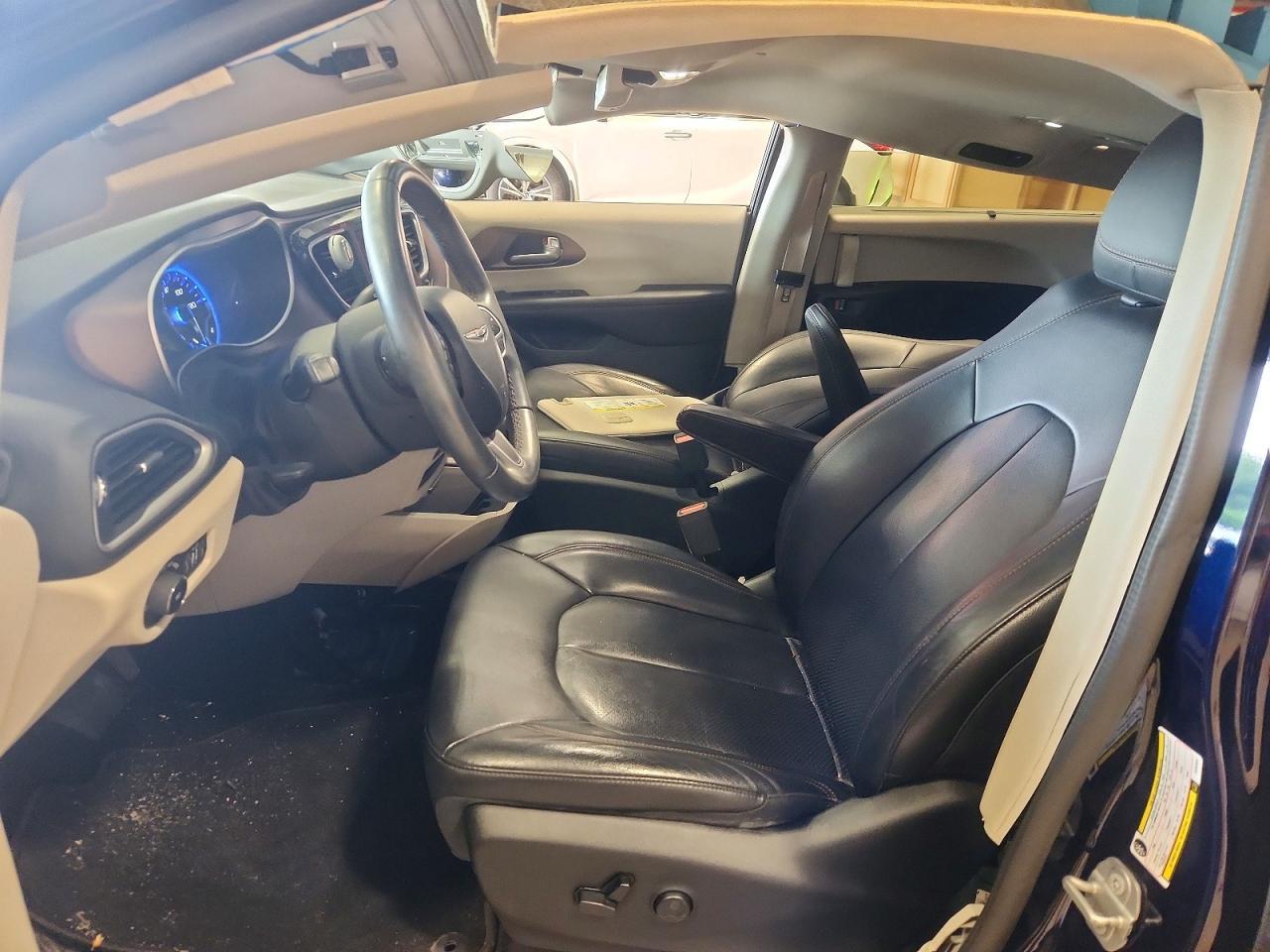 2018 Chrysler Pacifica Touring L - Фото 7
