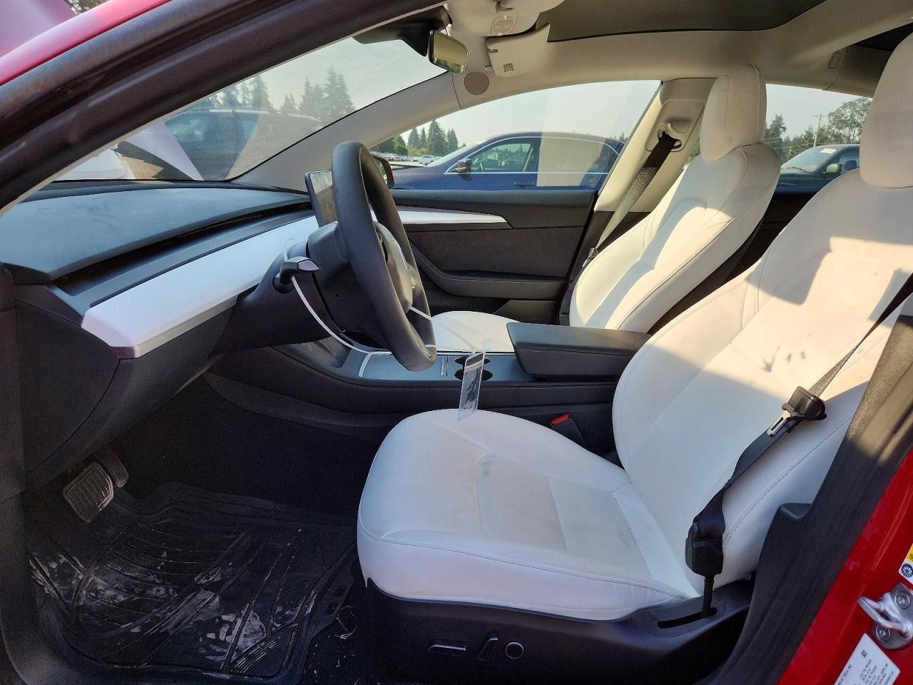 2023 Tesla Model 3 - Image 7