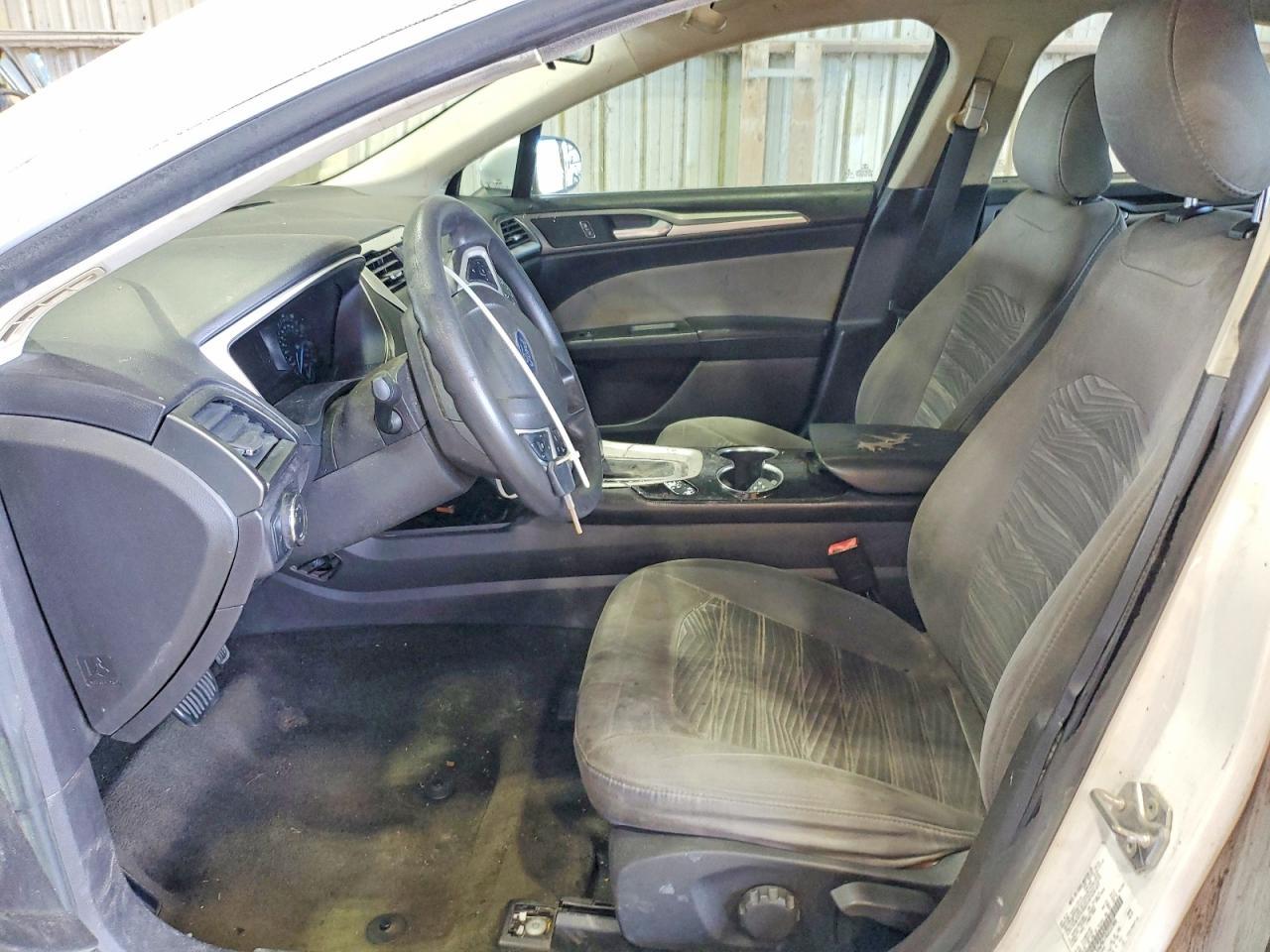 2016 Ford Fusion S - Фото 7
