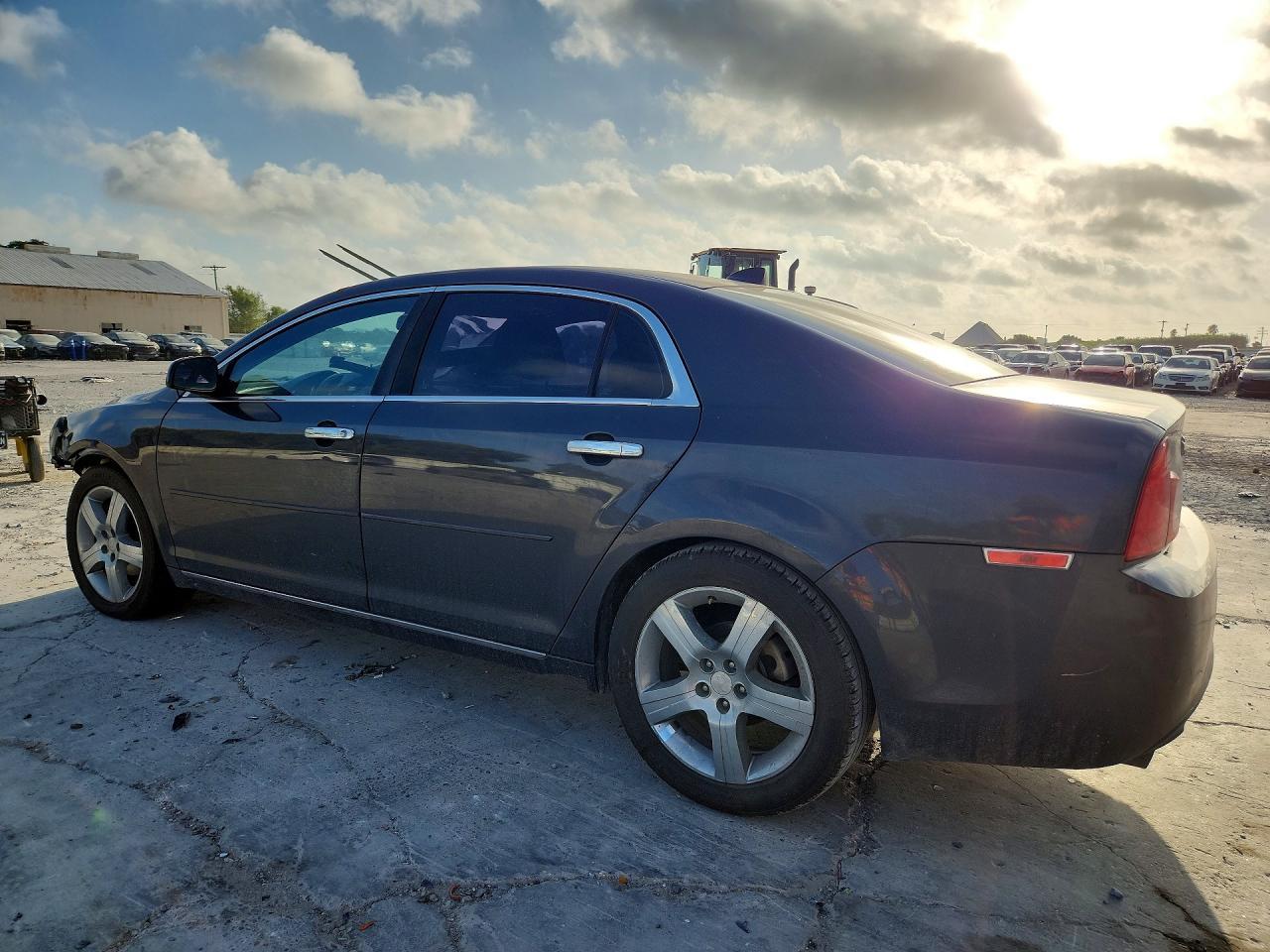 2012 Chevrolet Malibu 1Lt - Фото 2