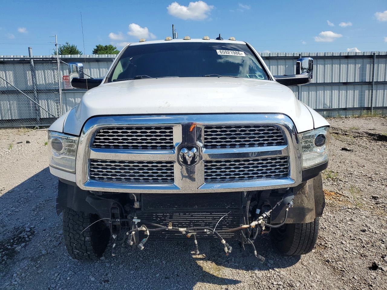 2017 Ram 3500 Laramie - Image 5