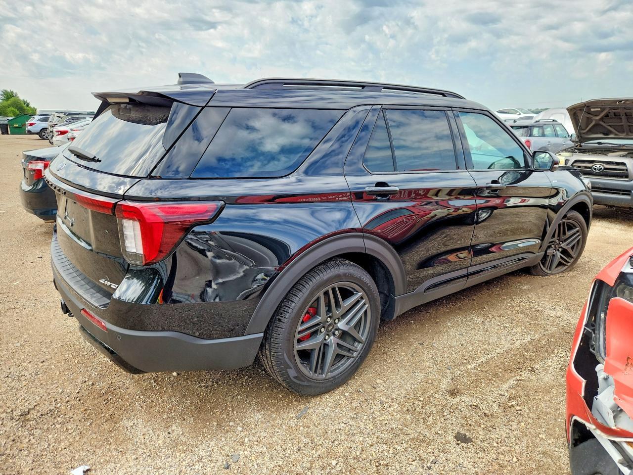 2026 Ford Explorer St-Line - Фото 3
