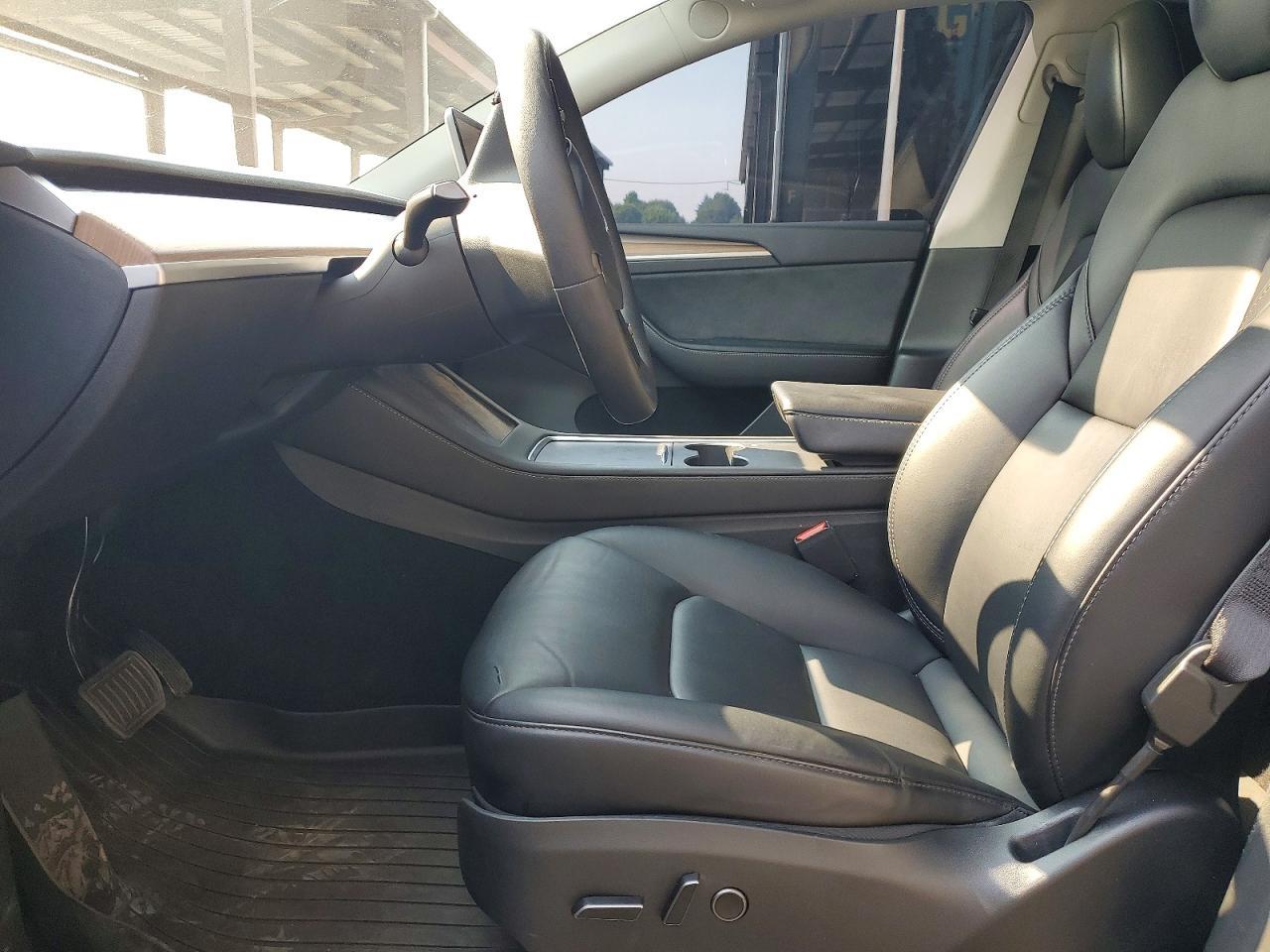 2023 Tesla Model Y - Фото 7