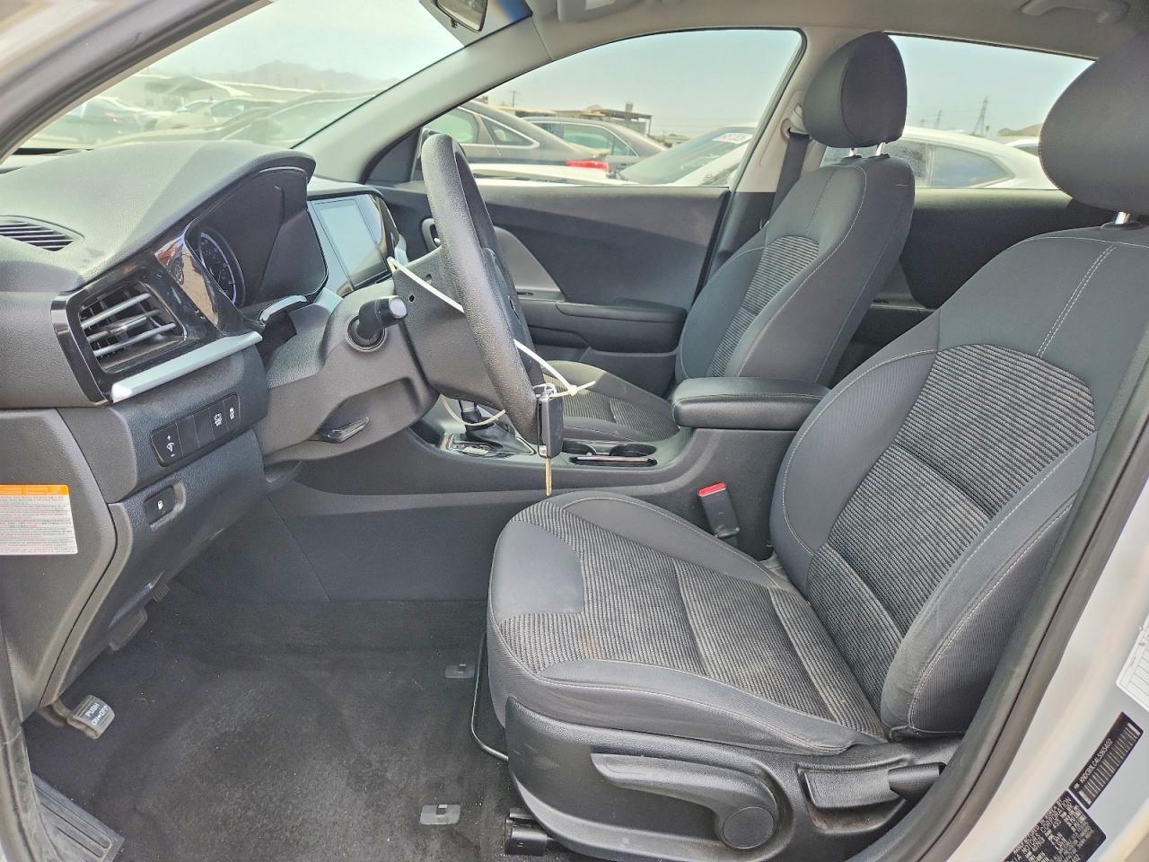 2020 Kia Niro - Image 7