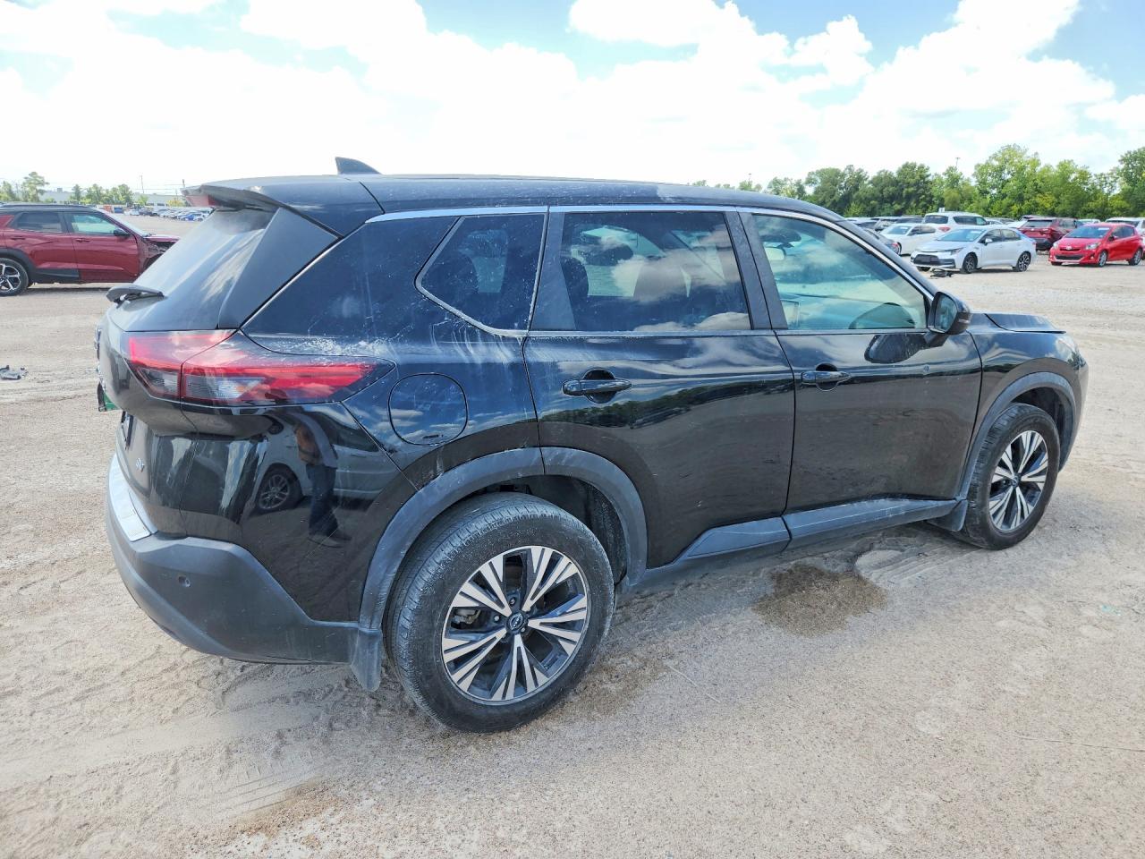 2022 Nissan Rogue Sv - Image 3
