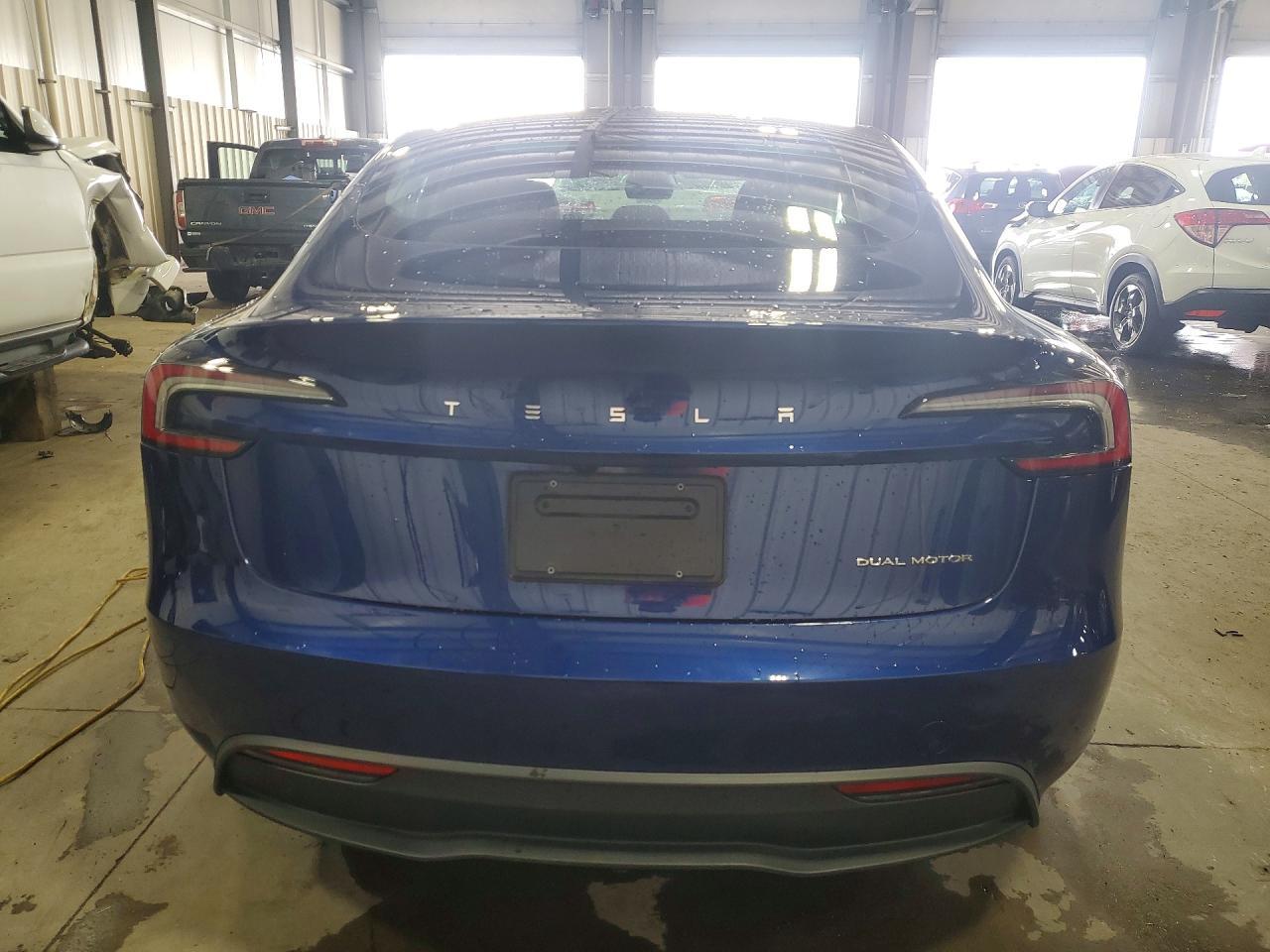 2024 Tesla Model 3 - Фото 6