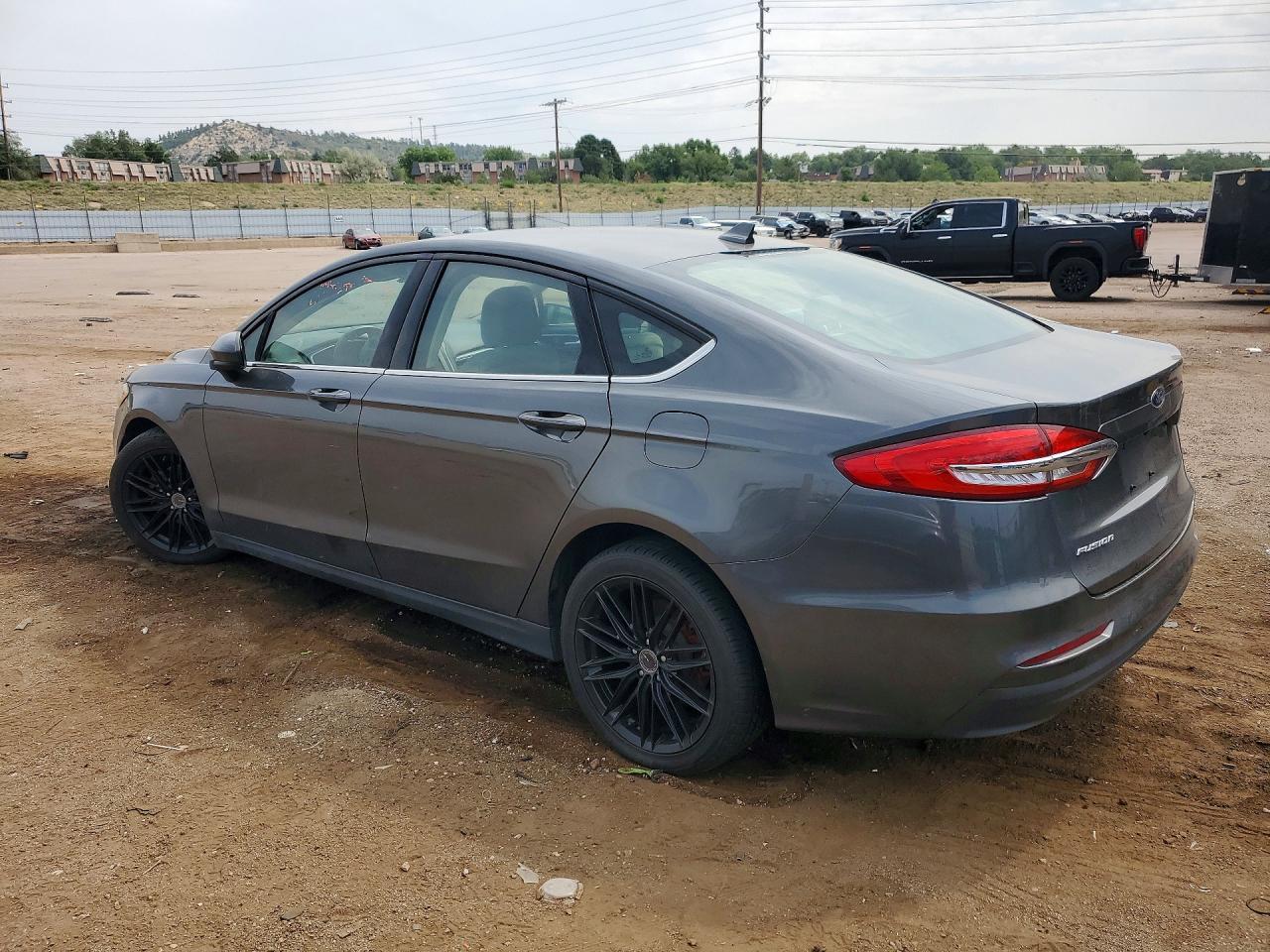 2020 Ford Fusion S - Фото 2