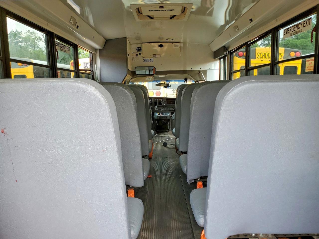 2016 Chevrolet Express School Bus - Фото 5