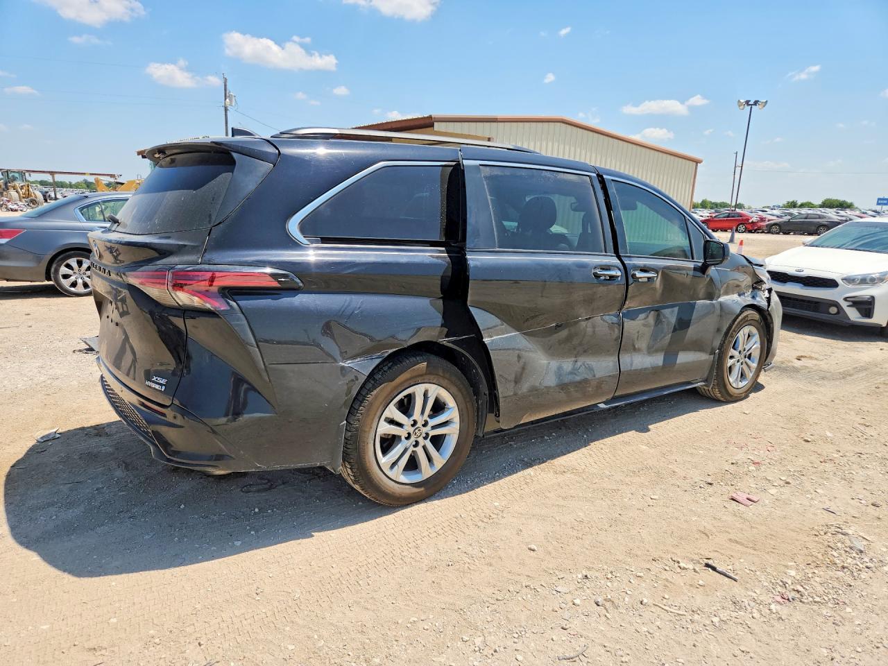 2023 Toyota Sienna Xse 7-Passenger - Фото 3